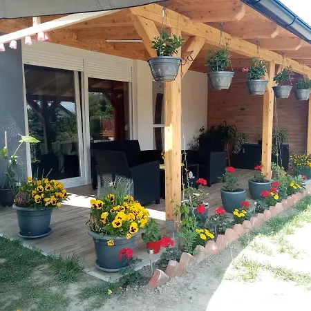 Apartman Tea Valpovo Zewnętrze zdjęcie