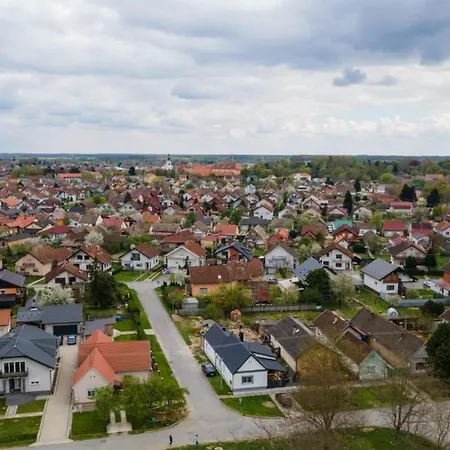 Apartman Tea Valpovo Zewnętrze zdjęcie